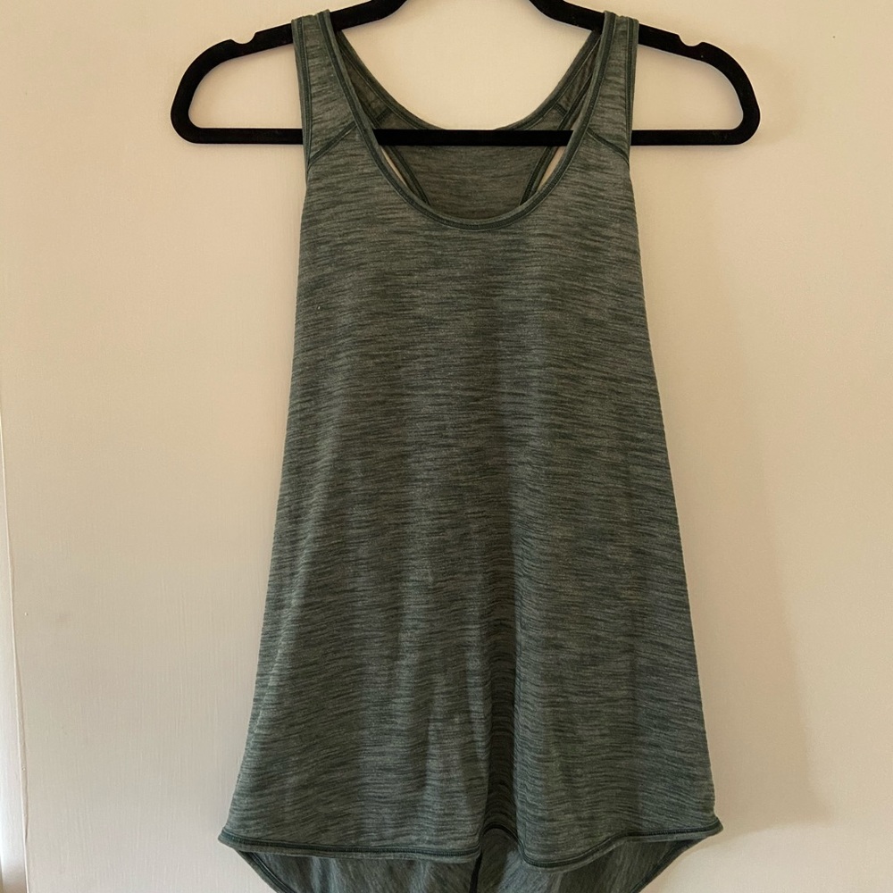 Lululemon tank top